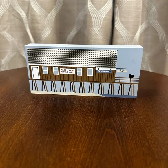 The Cat’s Meow Set of Three Decorative Wooden Buildings - Picture 8 of 9